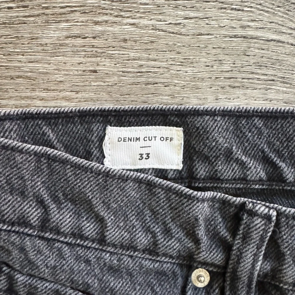 PacSun Men’s Charcoal Denim Shorts - Picture 3 of 4